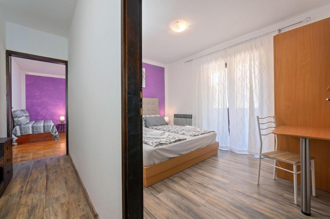Apartments Miri เวอร์ซาร์ ภายนอก รูปภาพ