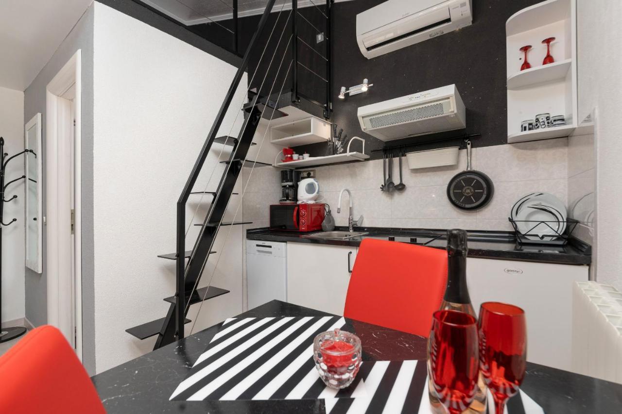 Apartments Miri เวอร์ซาร์ ภายนอก รูปภาพ